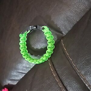 Paracord bracelet